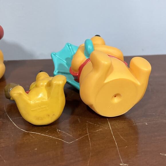 Vintage Disney Winnie The Pooh Squeak Bathwater Squirt Toys 4.5” Honey Pot Lot - Picture 5 of 6